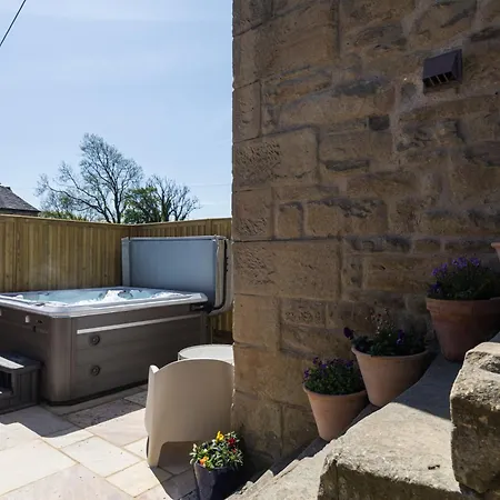 Country Cottage With Hot Tub - Pre-Heated For Your Arrival Buxton  Exterior photo