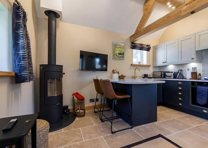 Country Cottage With Hot Tub - Pre-Heated For Your Arrival