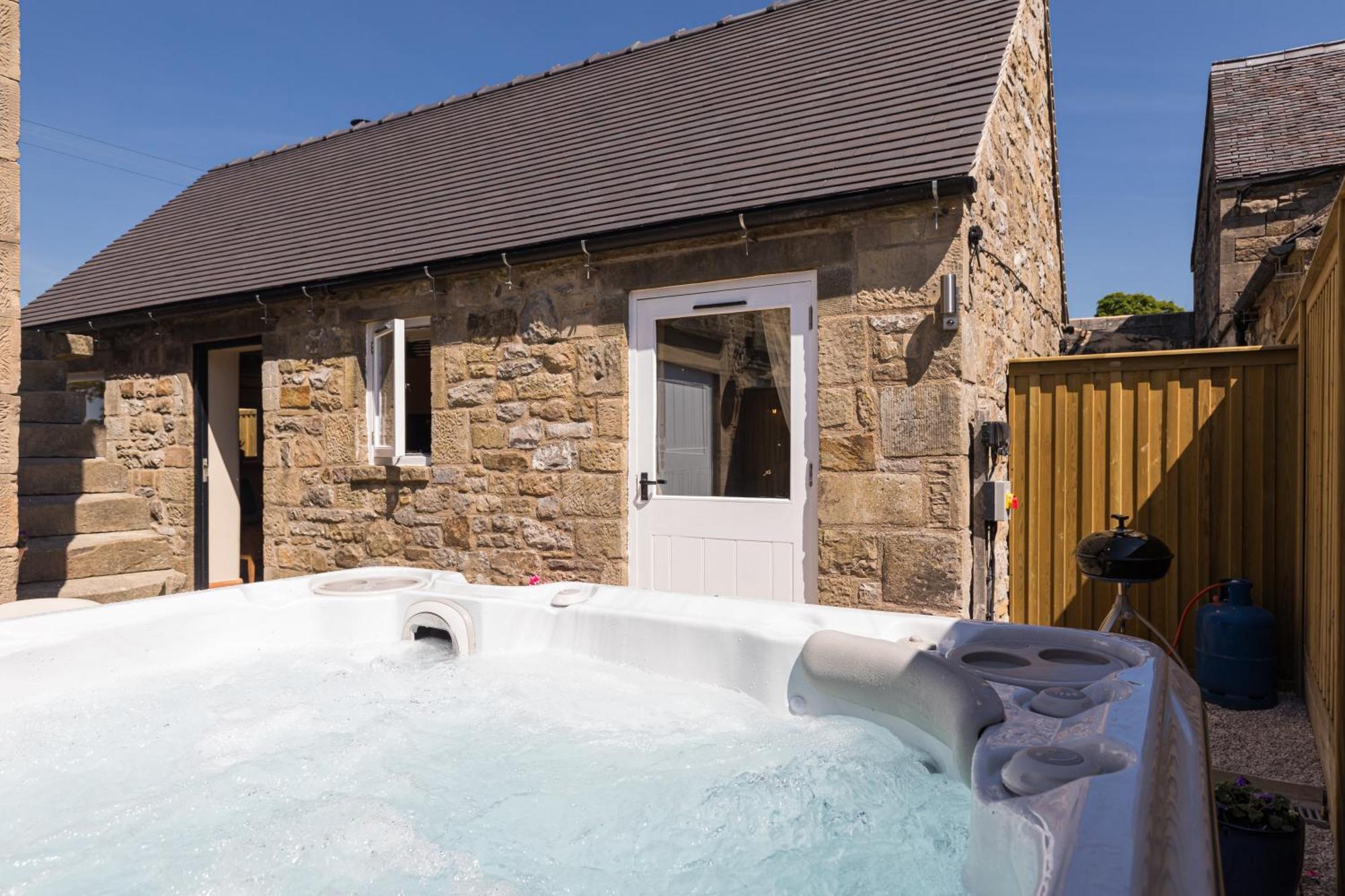 Country With Hot Tub - Pre-heated For Your Arrival *